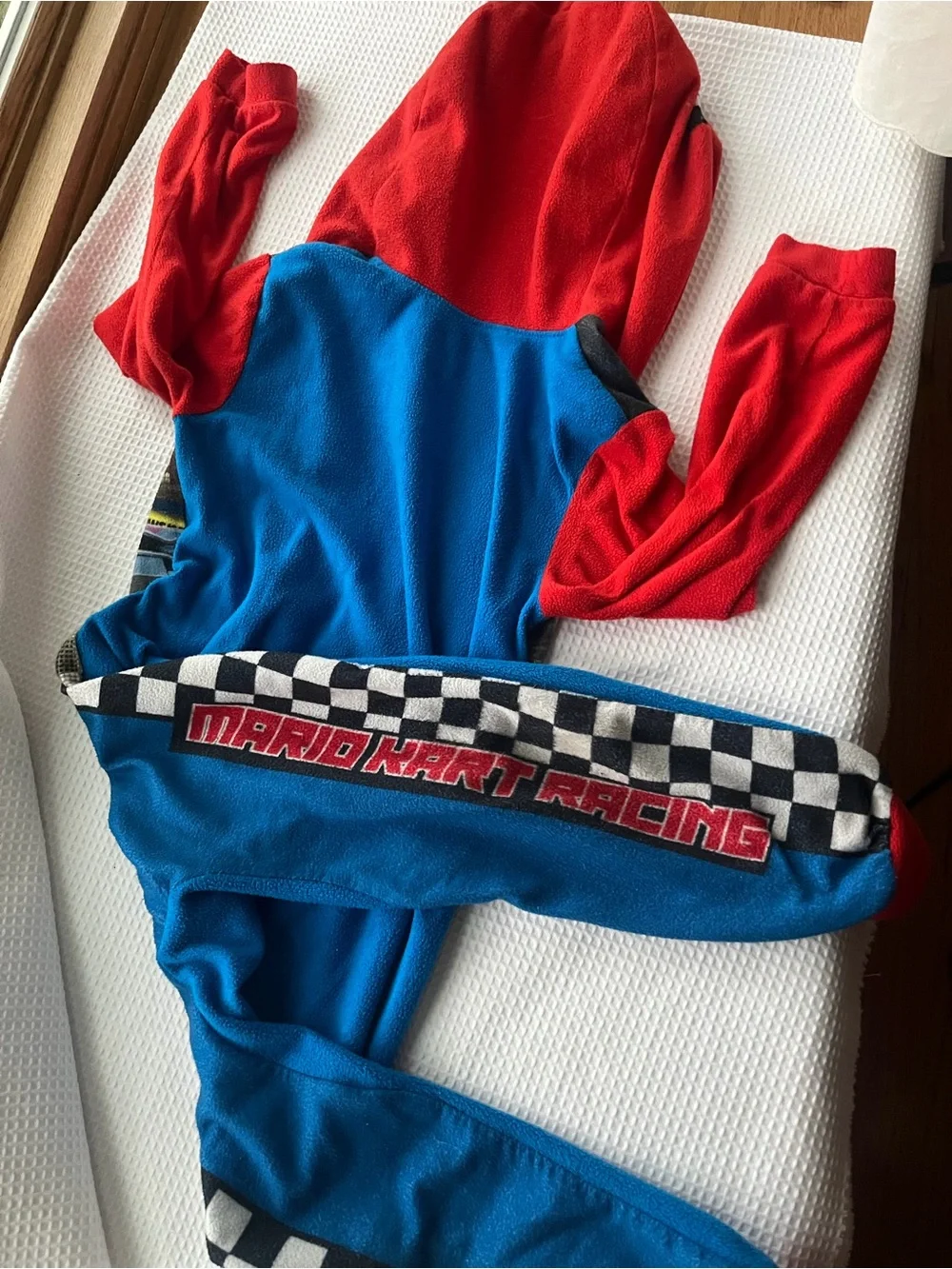 Mario kart boys outfit Toddler size 4/5